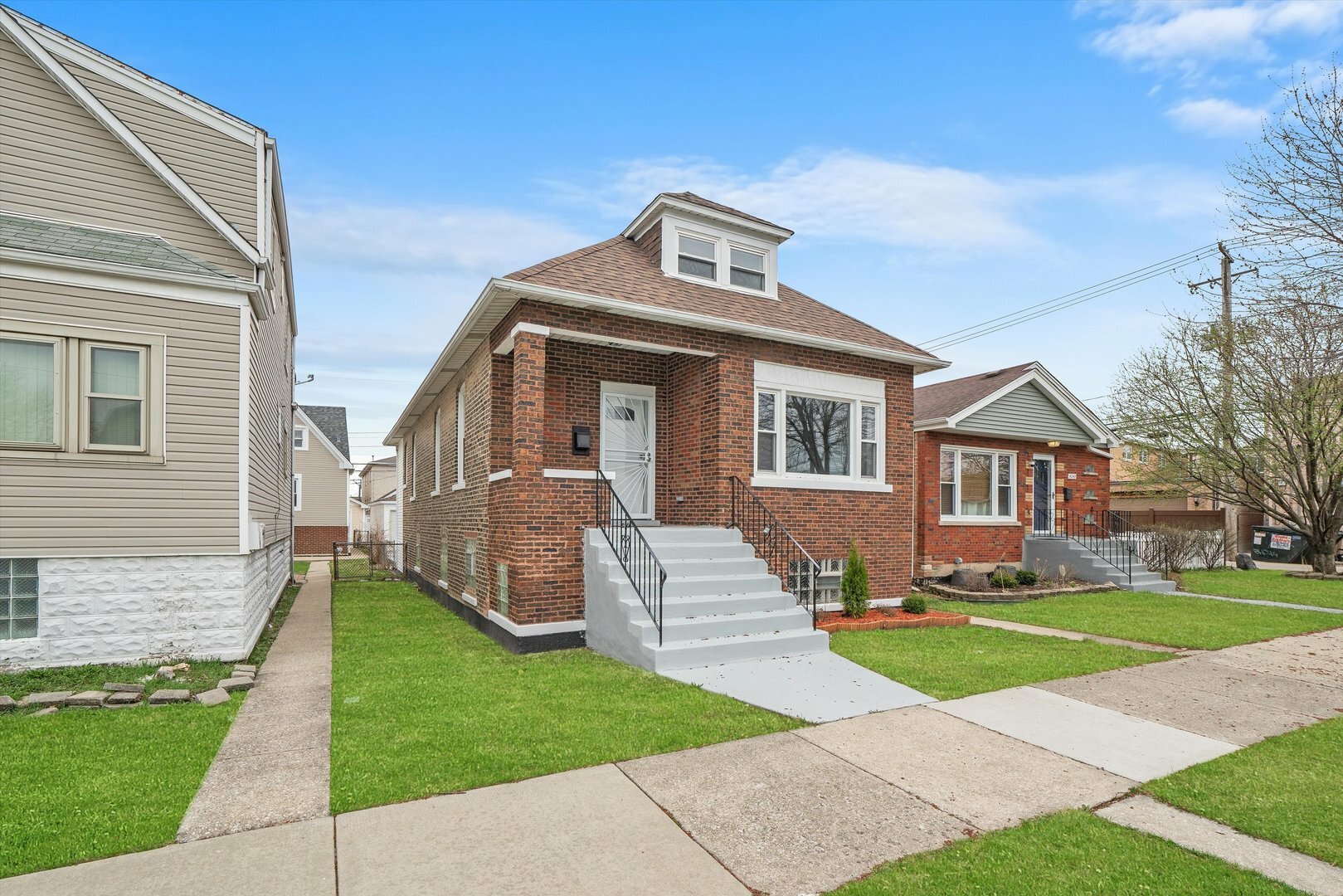 Property Photo:  5237 S Long Avenue  IL 60638 