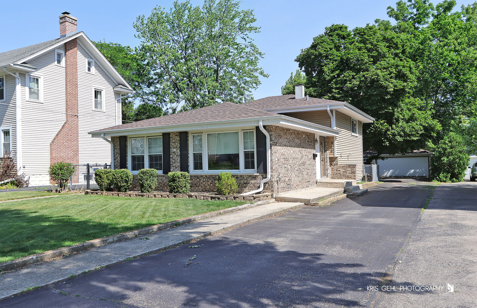 Property Photo: 509 E Illinois Street IL 60187
