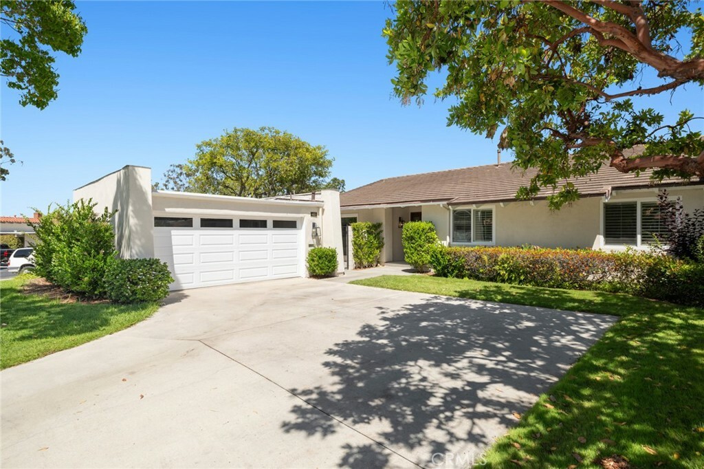 Property Photo: 403 Vista Parada CA 92660