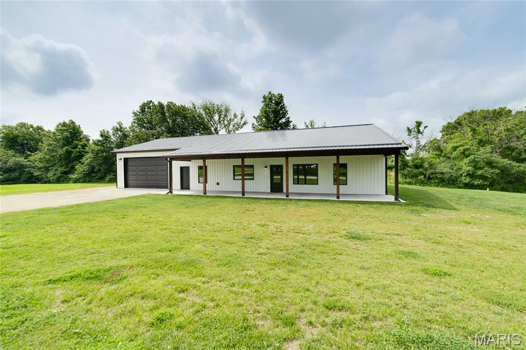 Property Photo: 706 Highway Y MO 63389