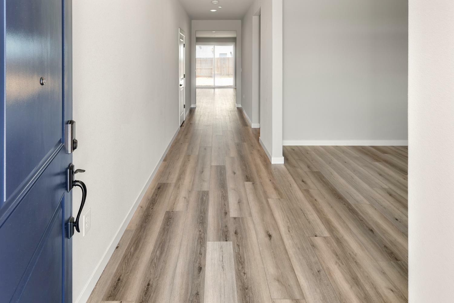 Property Photo: 521 Hollywood Way Way CA 95648