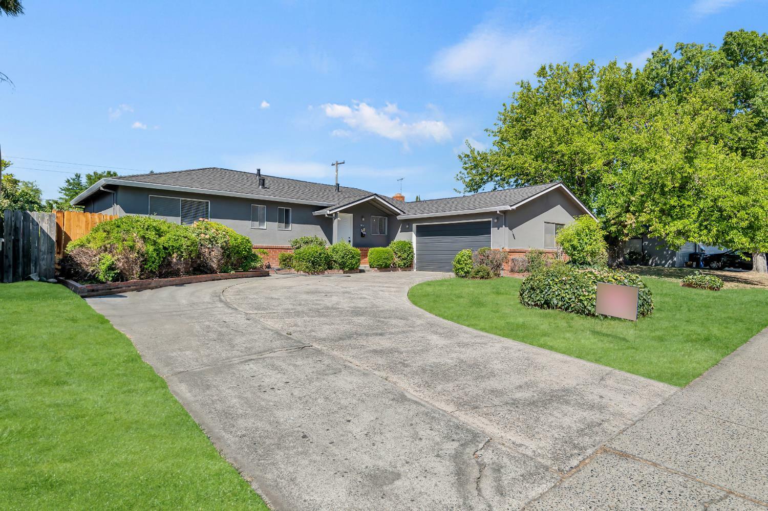 7024 Tamoshanter Way  Sacramento CA 95822 photo