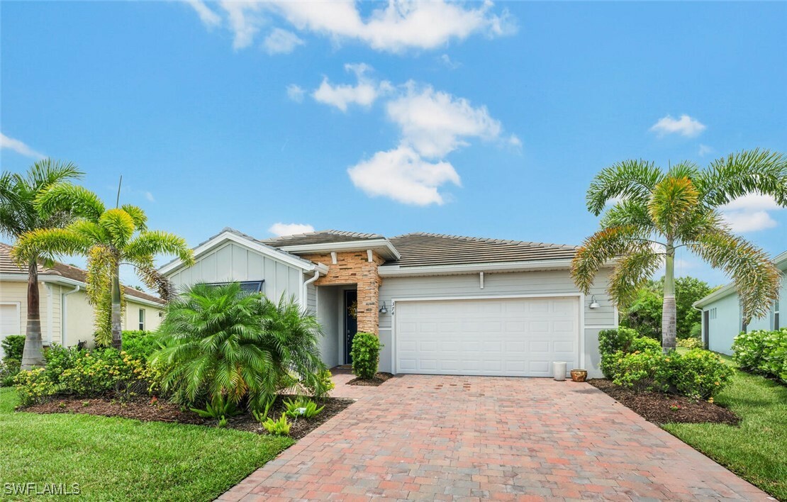 Property Photo: 374 Deauville Loop FL 34114