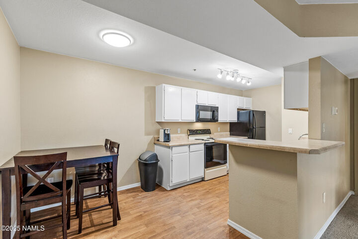 Property Photo: 1385 W University Avenue 194 AZ 86001