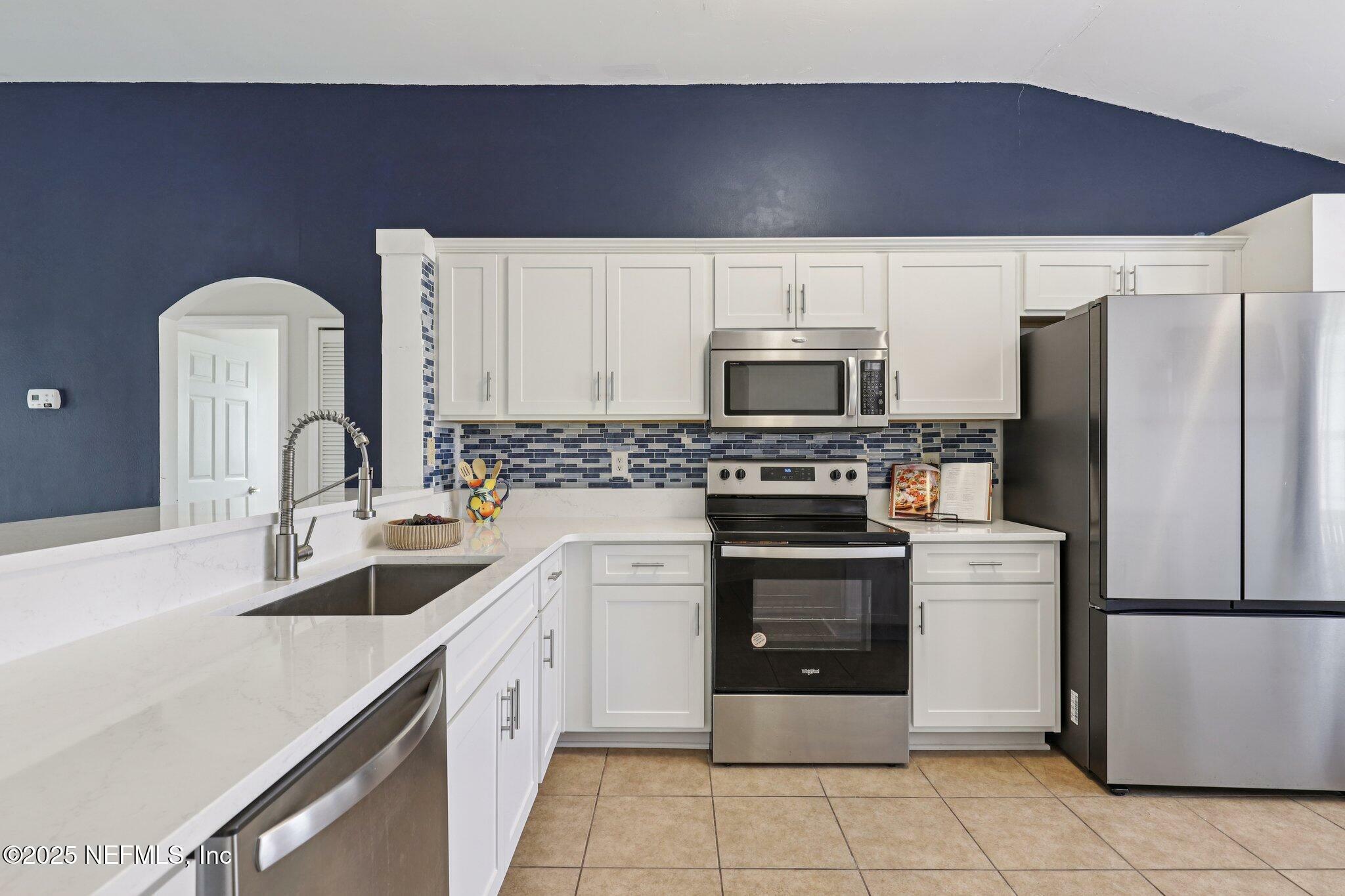 Property Photo: 2688 Glenhaven Drive FL 32043