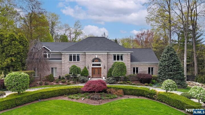 Property Photo:  26 Hampshire Road  NJ 07430 