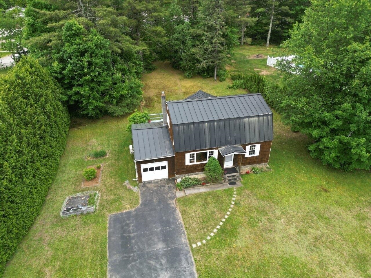 Property Photo: 3 Tanglewood Drive VT 05452