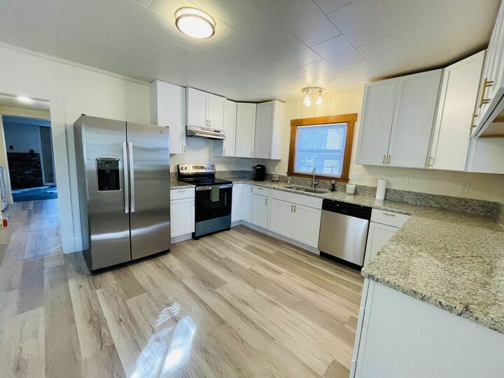 Property Photo:  17 Arch Street  NH 03246 