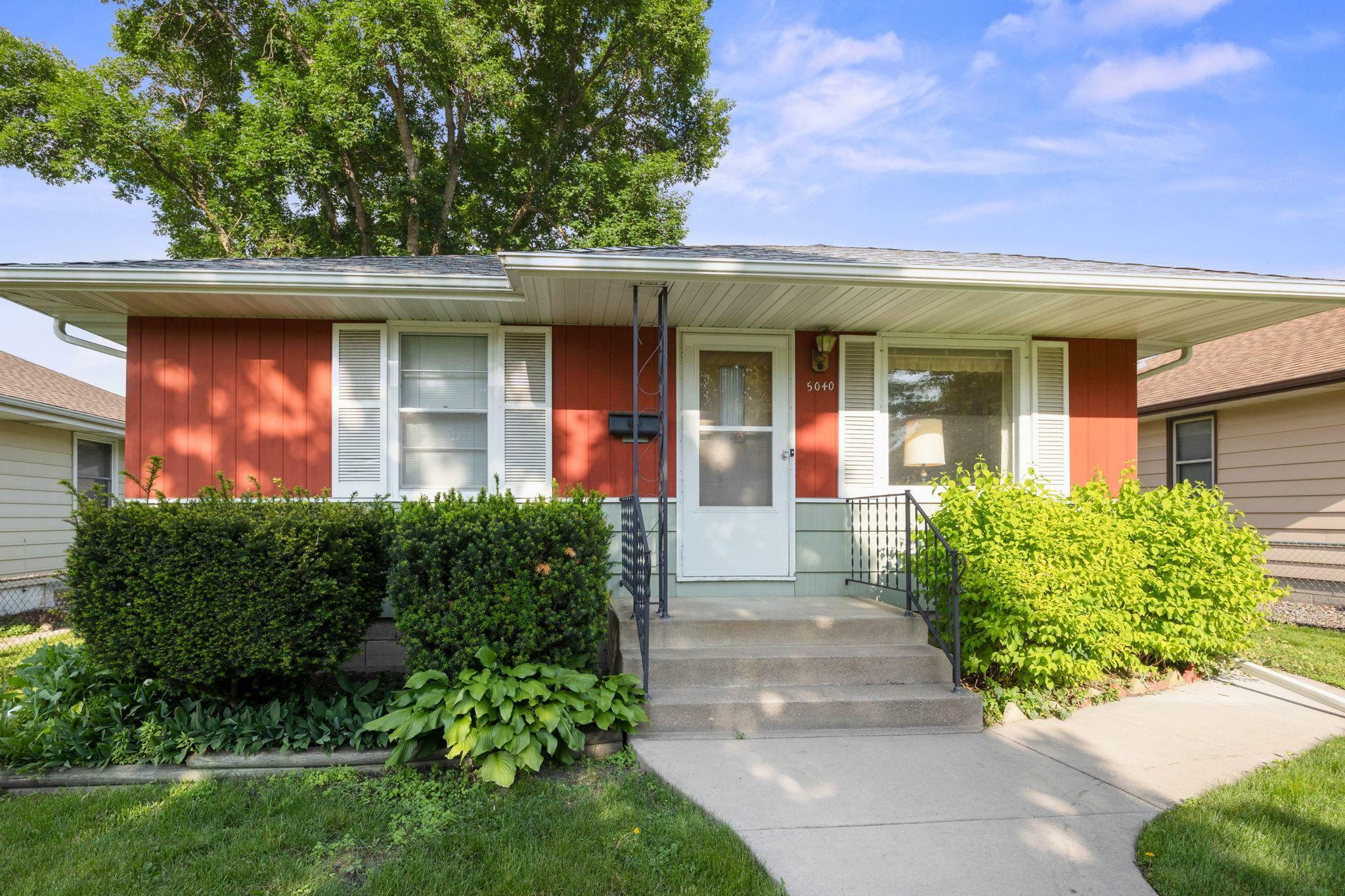 Property Photo:  5040 Upton Avenue N  MN 55430 