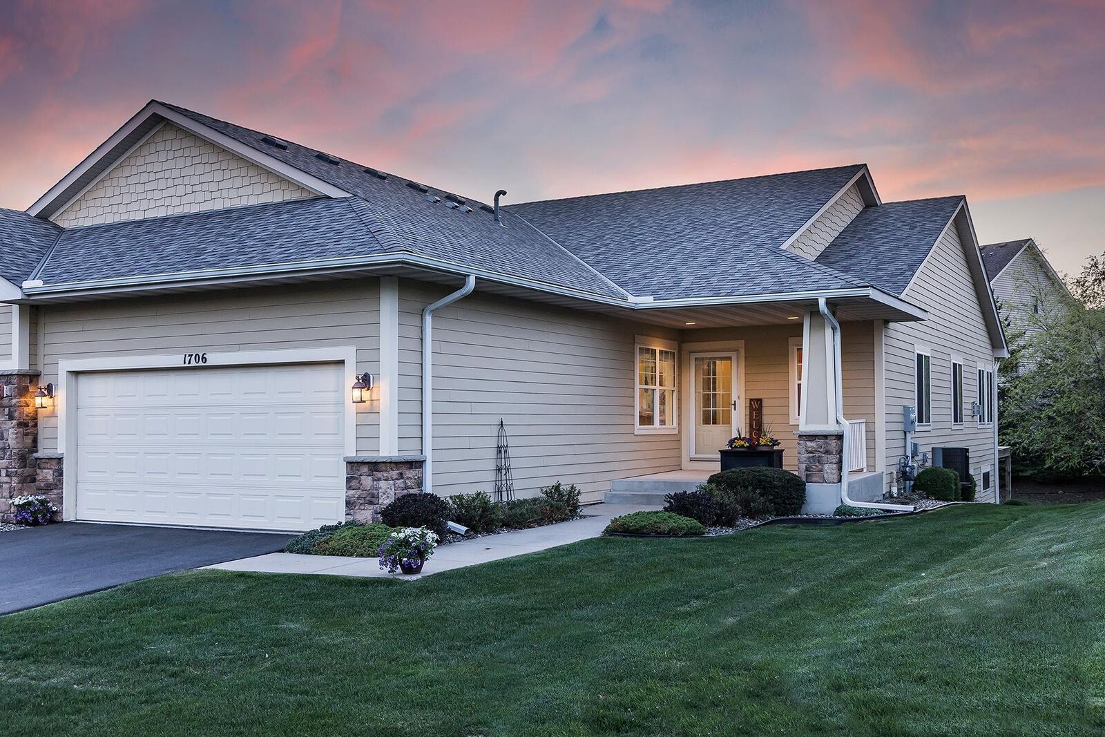 Property Photo: 1706 Alphon Drive MN 55386