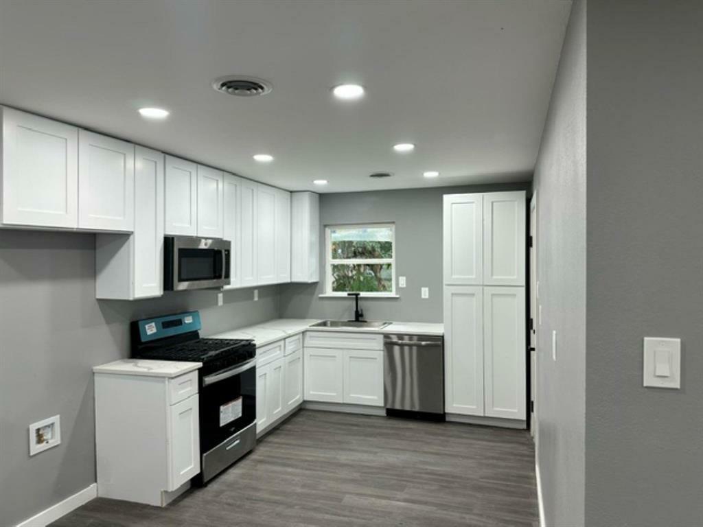 Property Photo: 2710 Roberts Circle TX 76010
