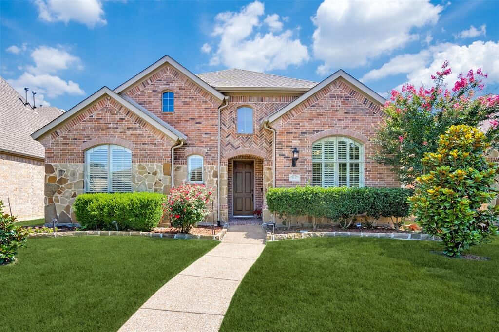 Property Photo: 1133 Philip Drive TX 75013