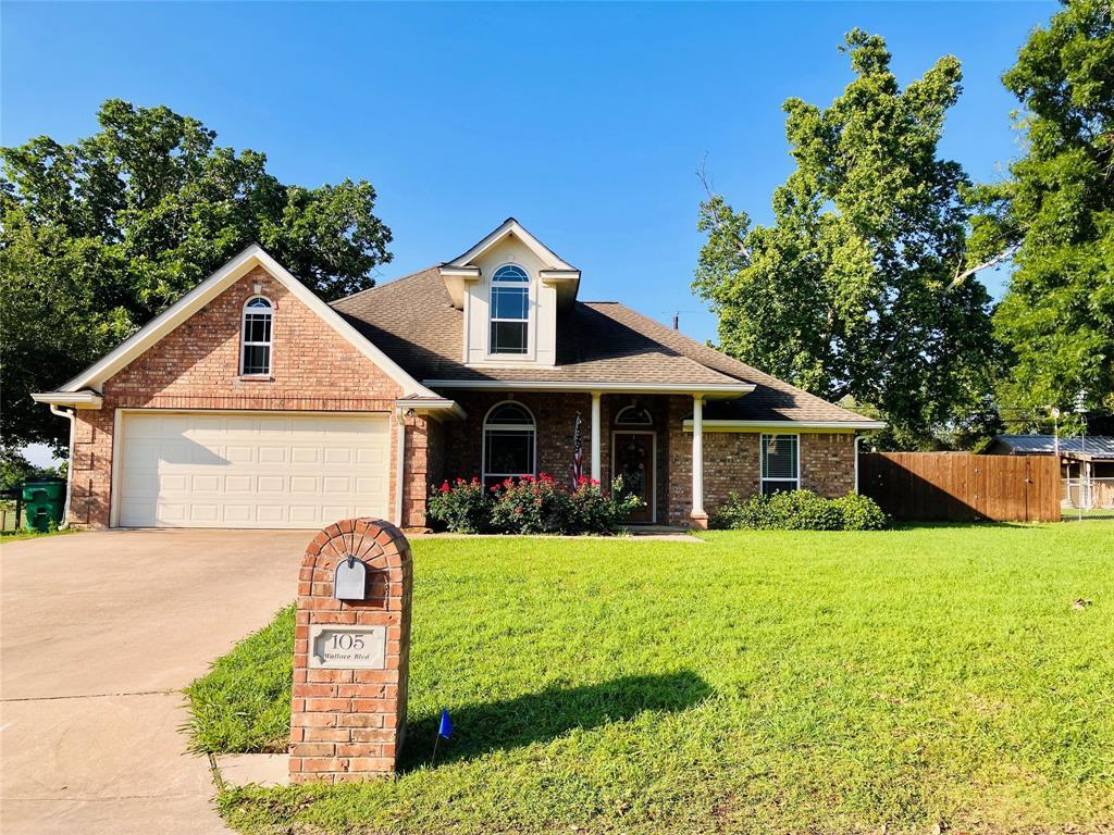 Property Photo: 105 Wallace Boulevard TX 76520