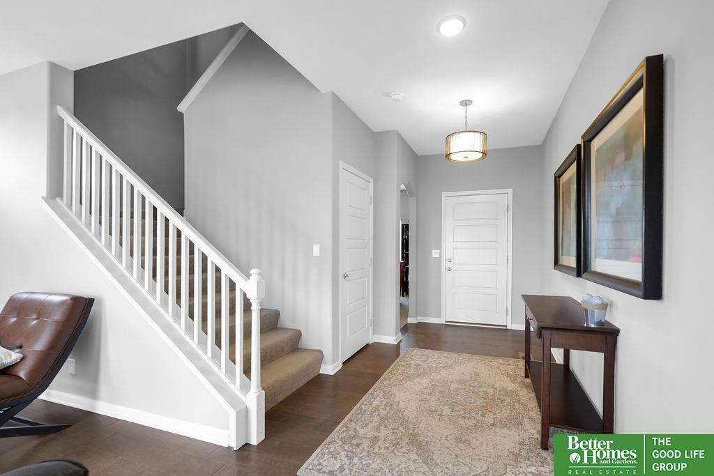 Property Photo: 7930 Maxine Drive NE 68516