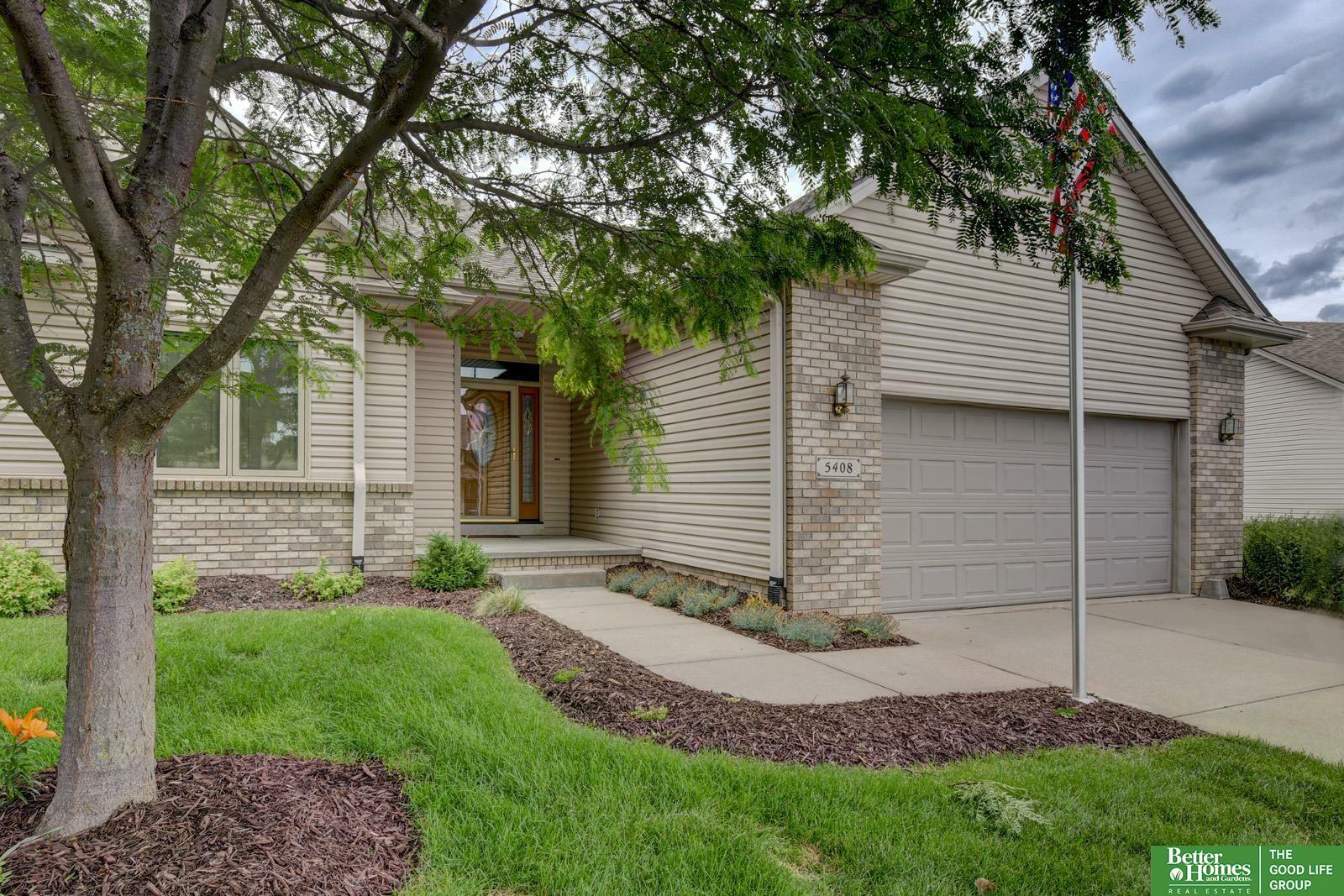 Property Photo: 5408 N 134th Avenue NE 68164