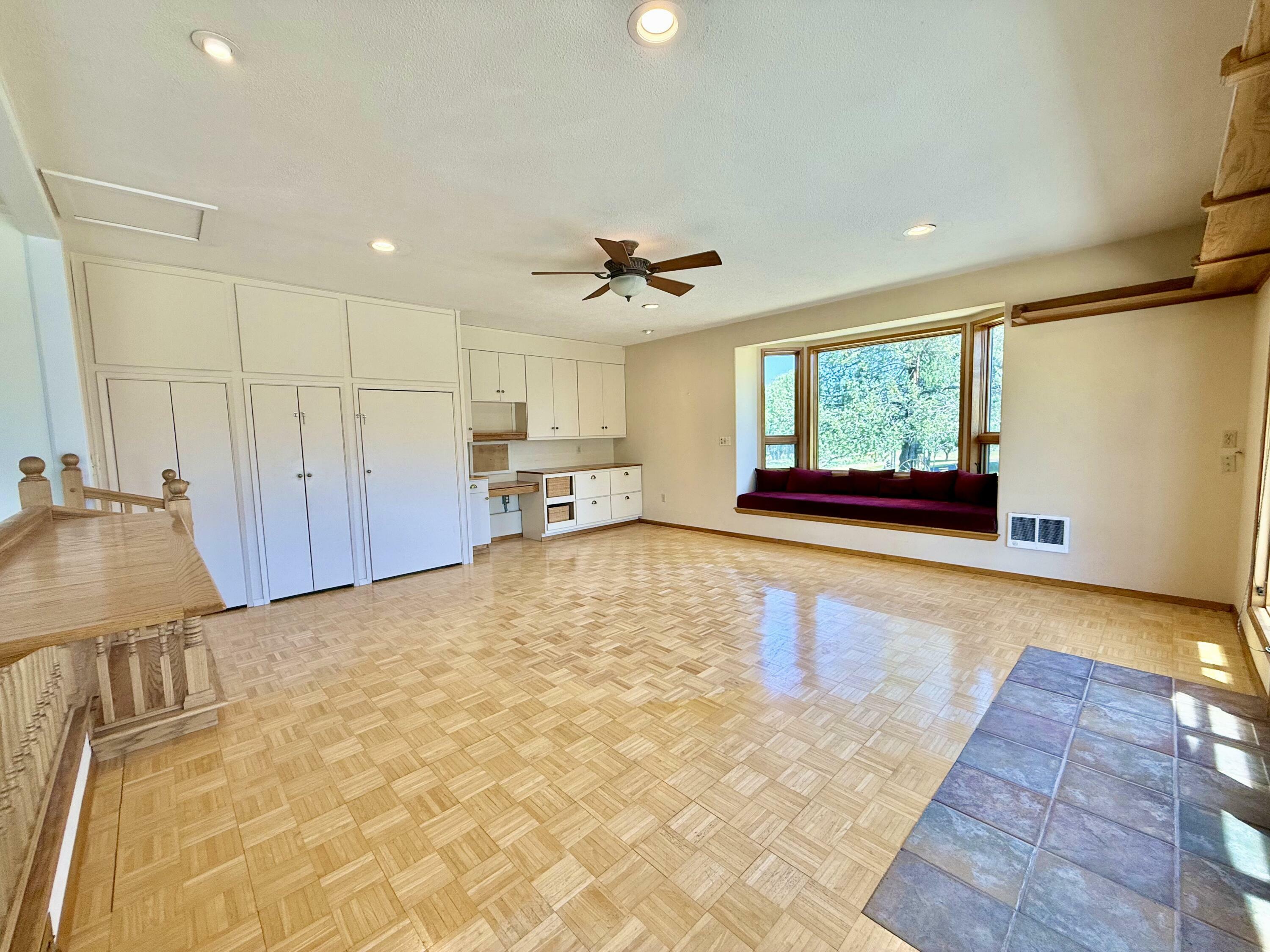 Property Photo: 874 NW West Hills Road OR 97754