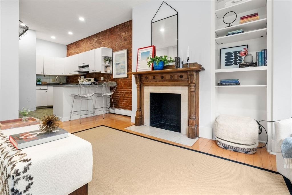 Property Photo: 195 Saint Botolph Street 1A MA 02115