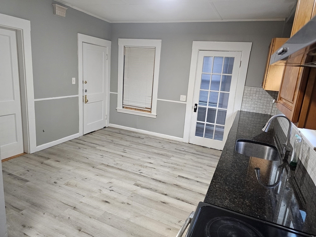 Property Photo: 74 Grant St 2 MA 01902