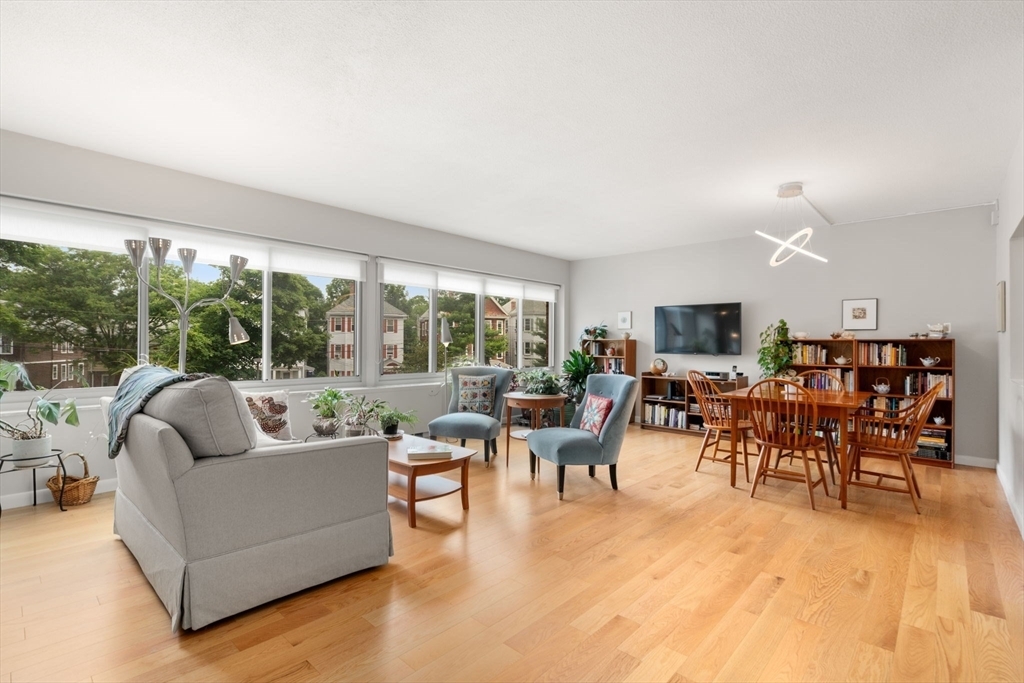 Property Photo:  22 Chestnut Pl 111  MA 02445 