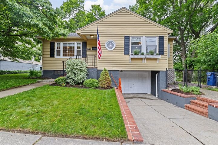 Property Photo:  181 Manchester St  MA 02126