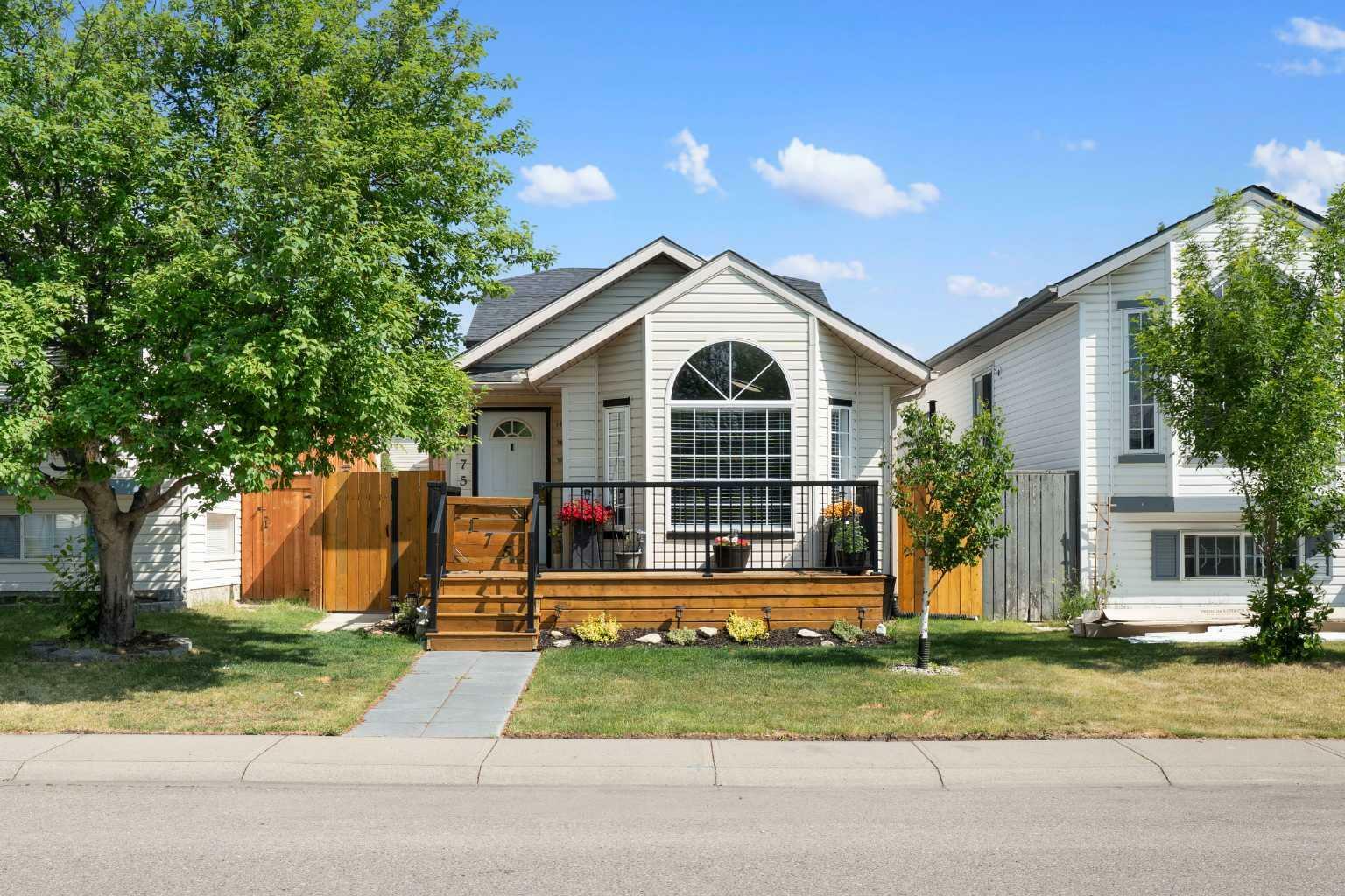 175 Coverton Close NE  Calgary AB T3K 4P3 photo