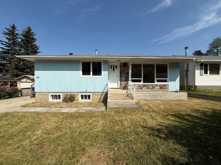 Property Photo:  137 Sunwapta Drive  AB T7V 1G2 