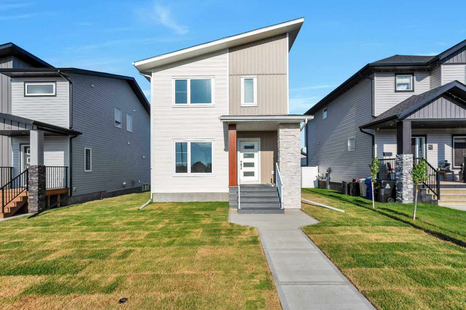 101 Aztec Crescent  Blackfalds AB T4M 0M7 photo