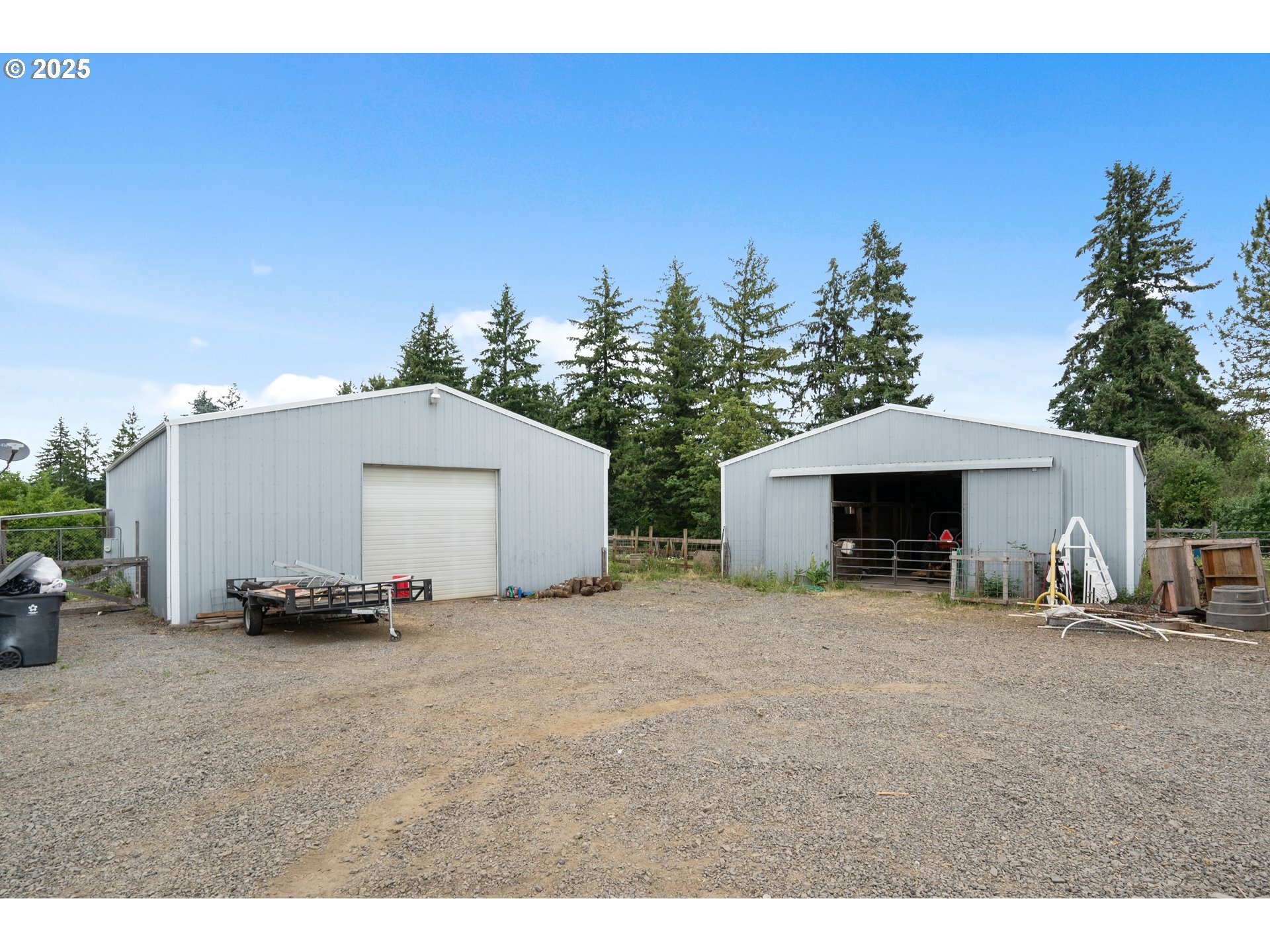 Property Photo: 35125 Ede Rd OR 97355