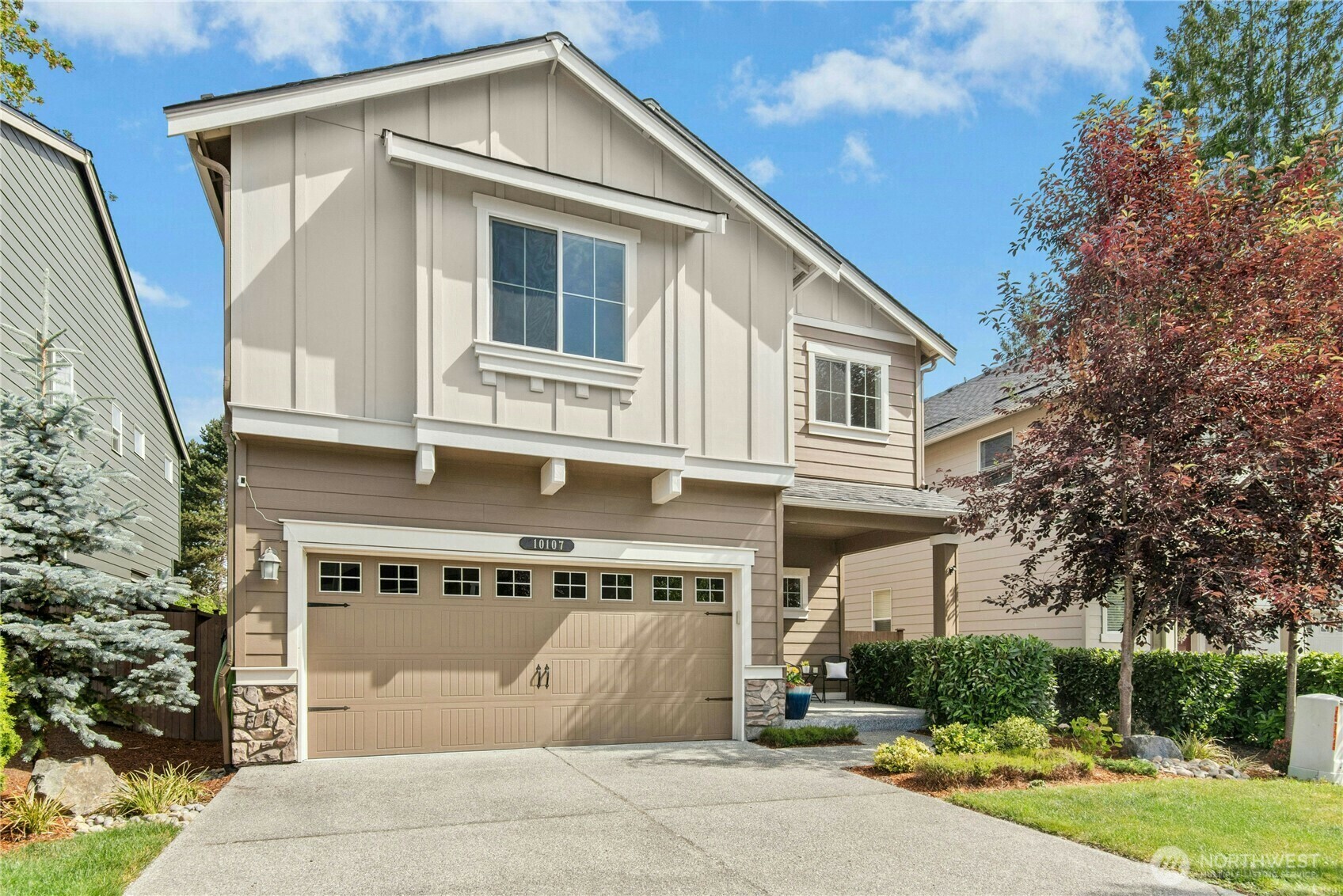 Property Photo: 10107 6th Place SE WA 98258