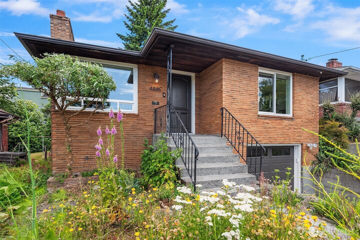 Property Photo:  4886  24th Avenue S  WA 98108 