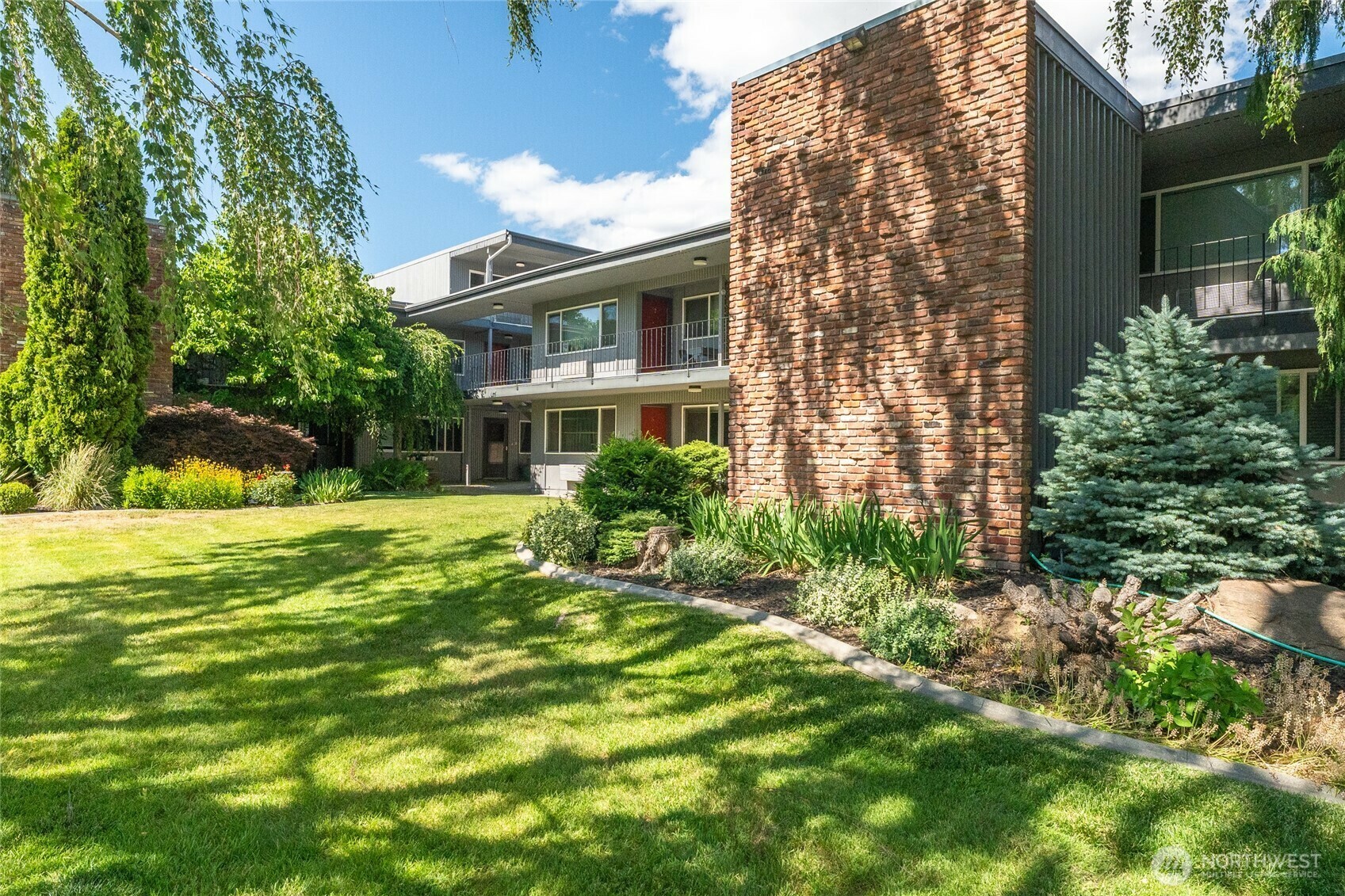 Property Photo: 201 Pennsylvania Avenue 15 WA 98801