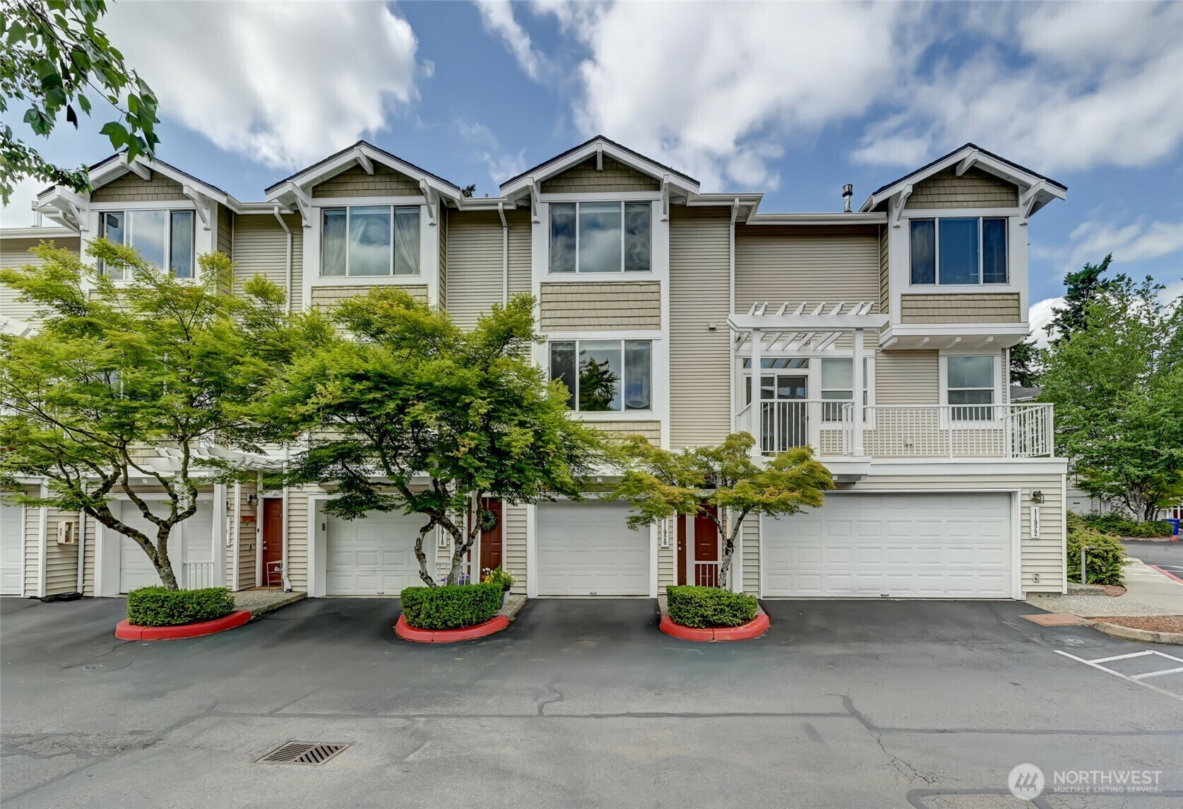 Property Photo: 11920 NE 163rd Place WA 98011