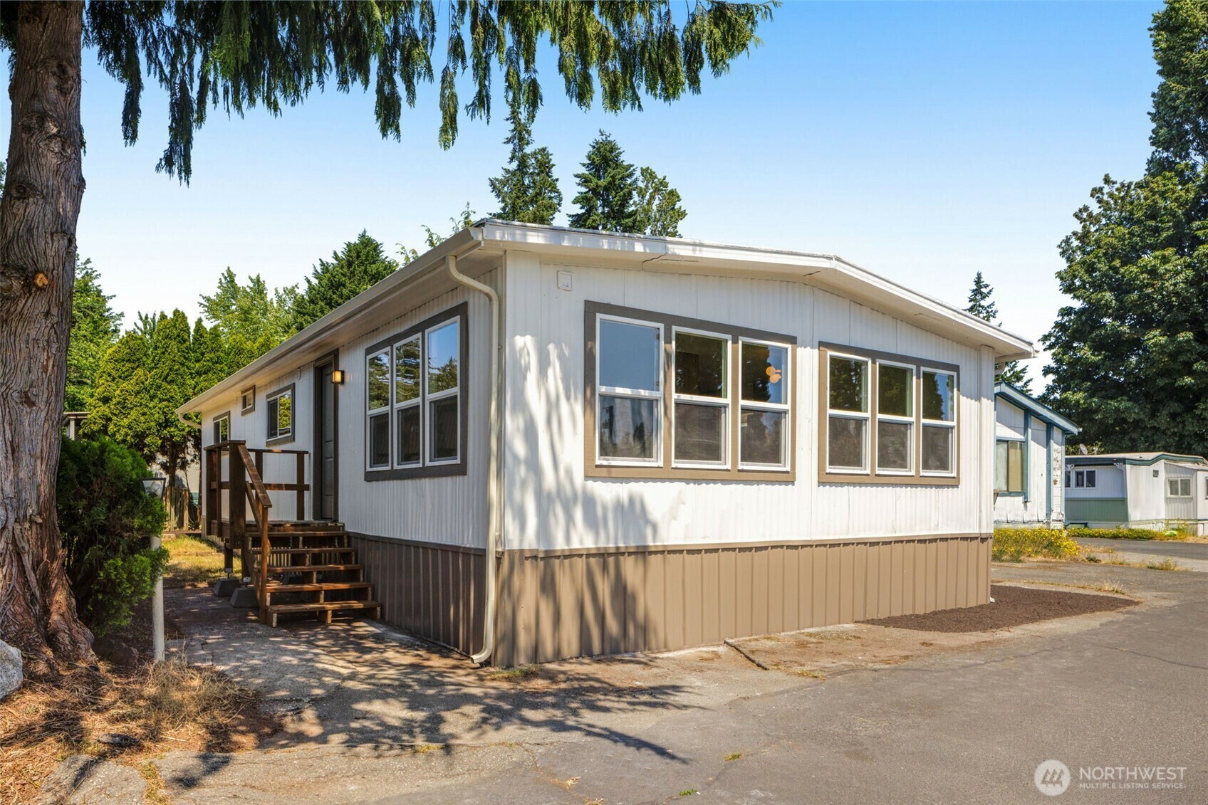 Property Photo: 24222 54th Avenue W 55 WA 98043
