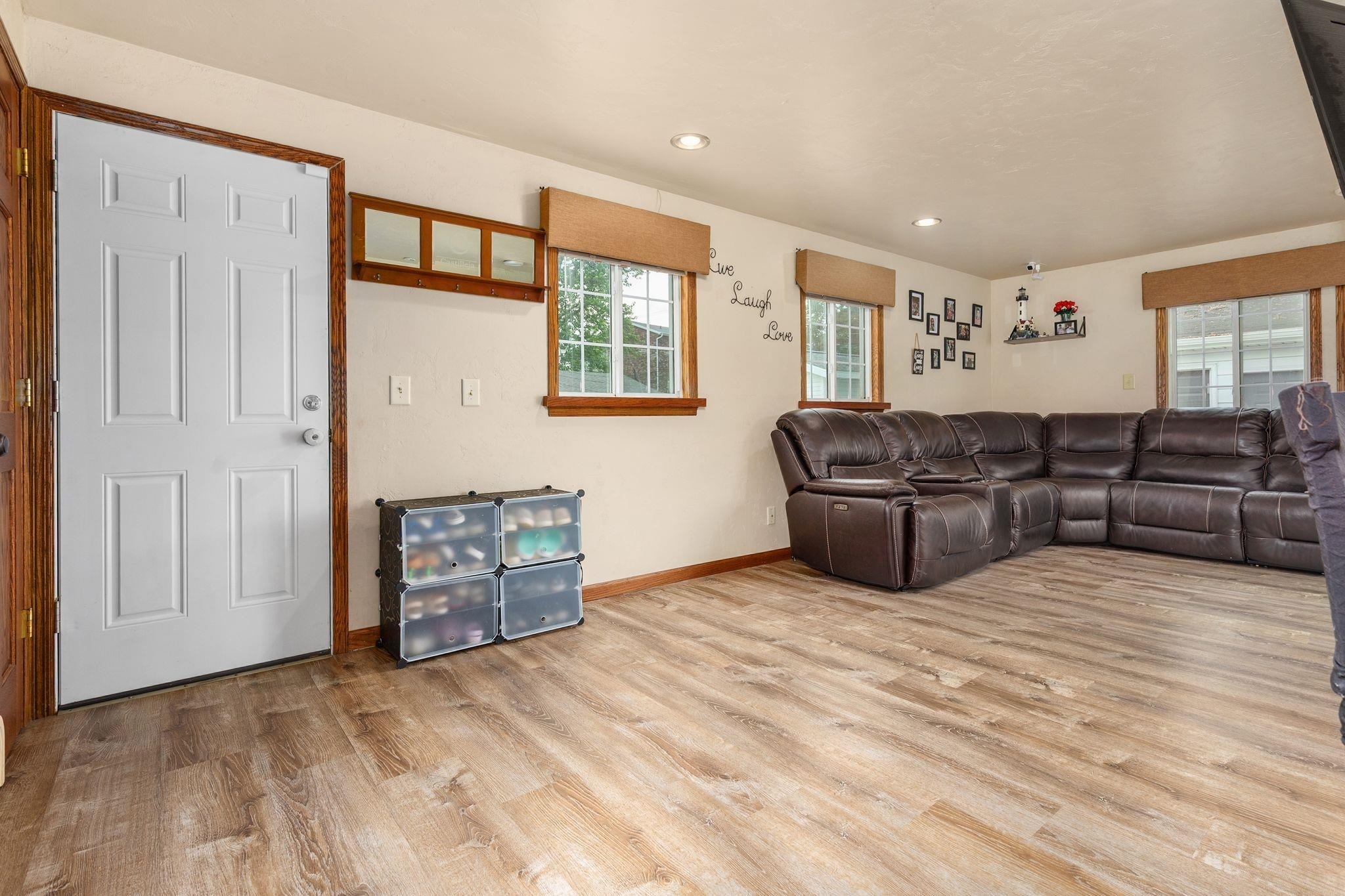 Property Photo:  156 Wright Avenue  WI 54956-4012 