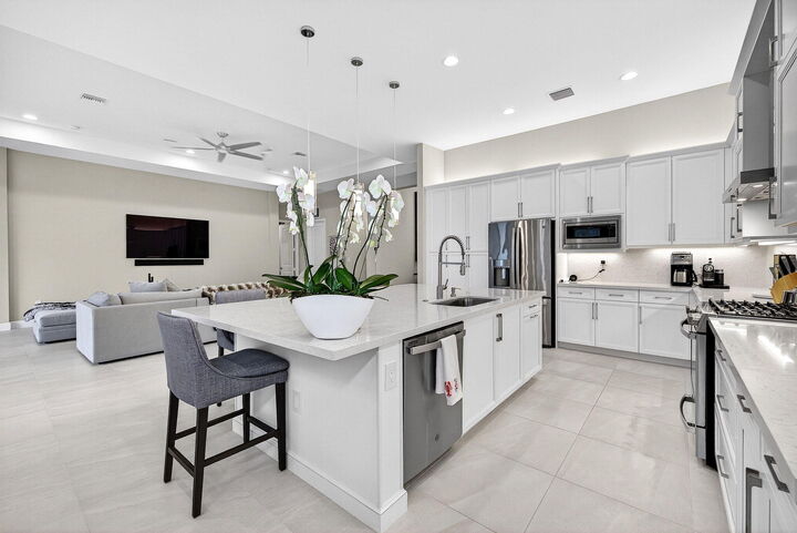 Property Photo: 9265 Seahorse Bay Drive FL 33473
