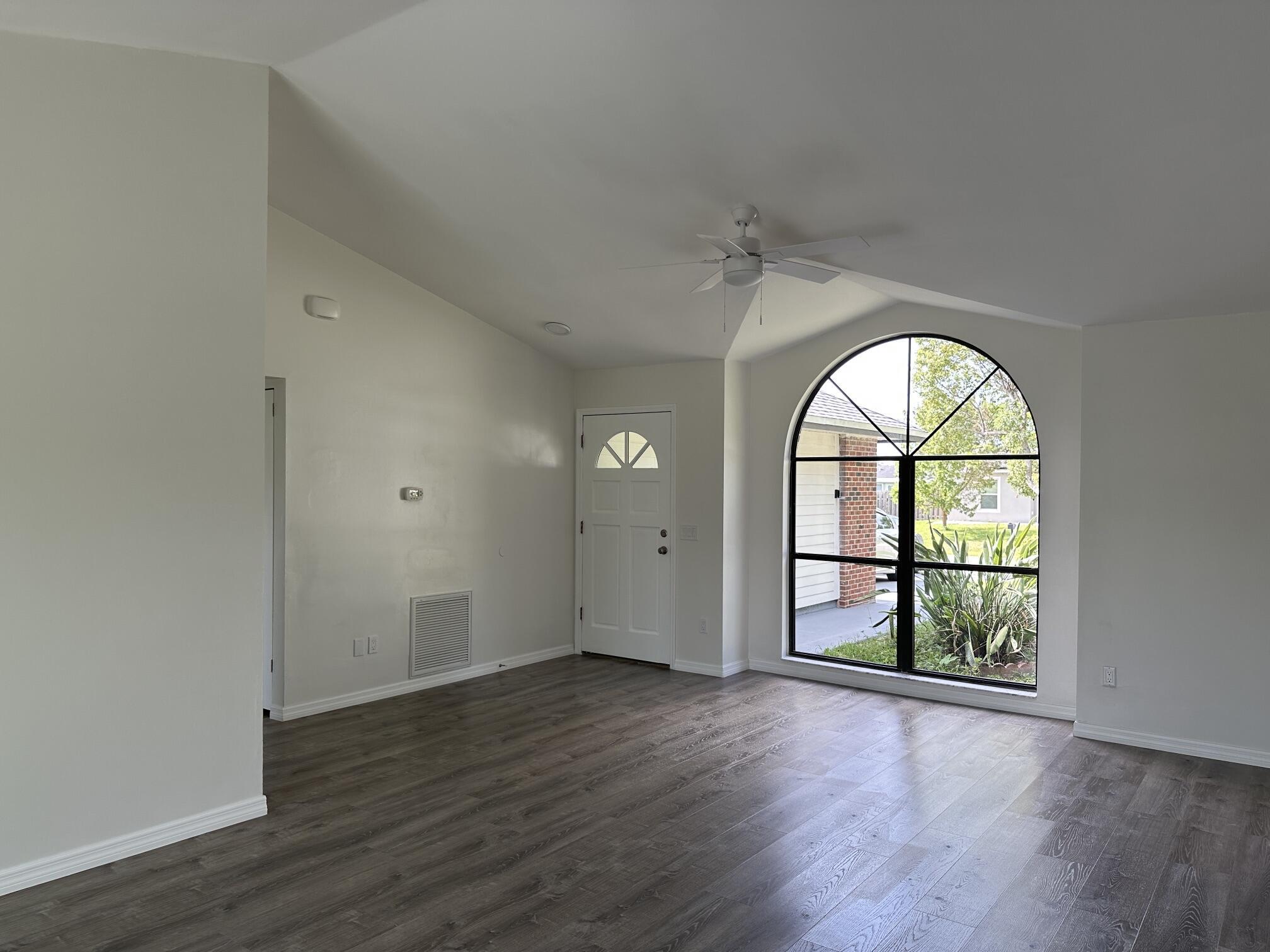Property Photo: 226 SW Statler Avenue FL 34984
