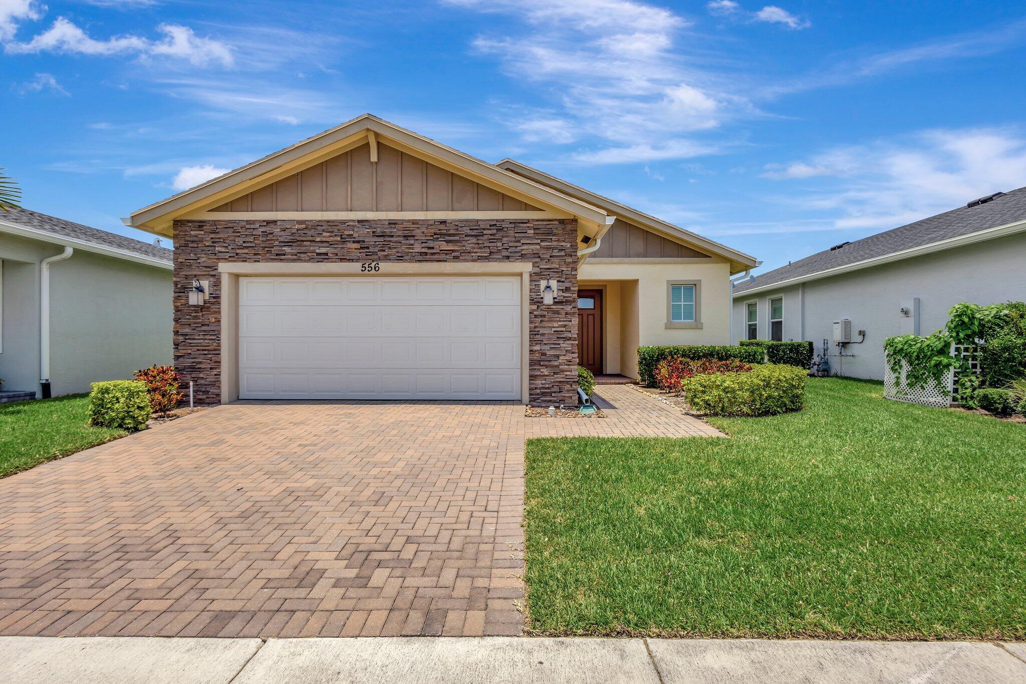 556 SE Mulberry Way  Port Saint Lucie FL 34984 photo