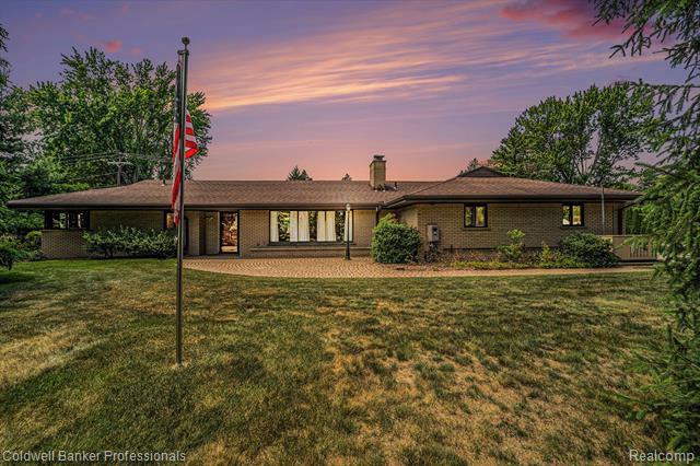Property Photo: 16161 Hubbard Street MI 48154