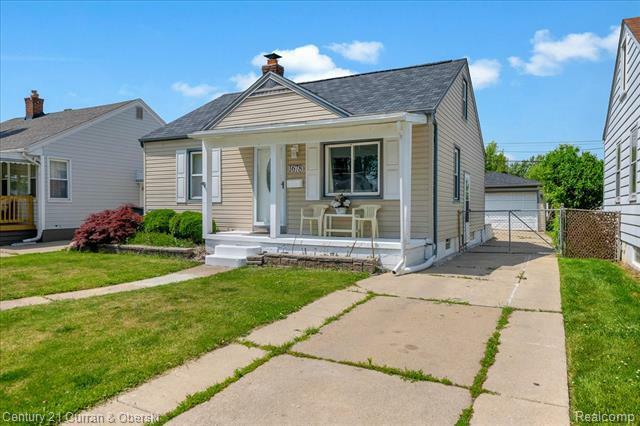 Property Photo: 1678 Merrill Avenue MI 48146