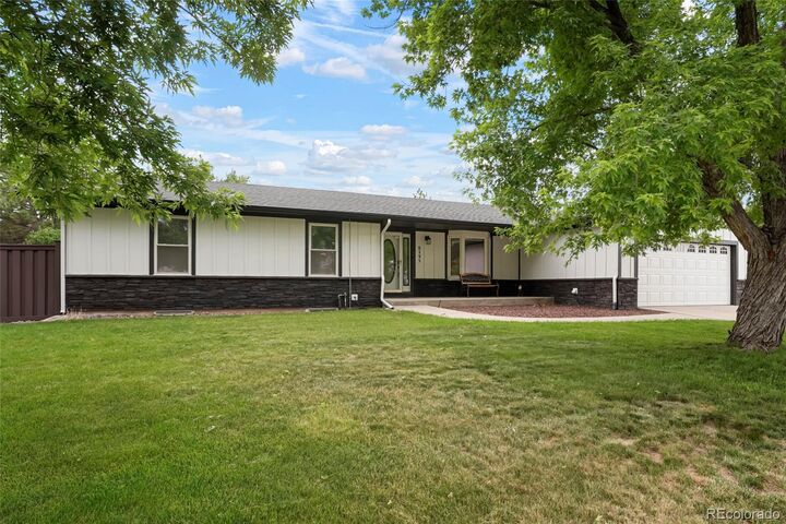 8595 S Yarrow Street  Littleton CO 80128 photo
