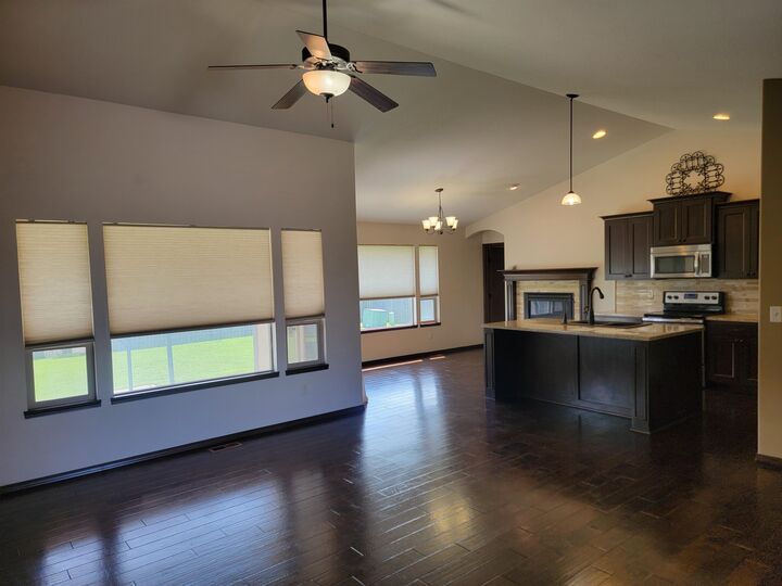 Property Photo:  3006 N Rock Bridge St  KS 67037 