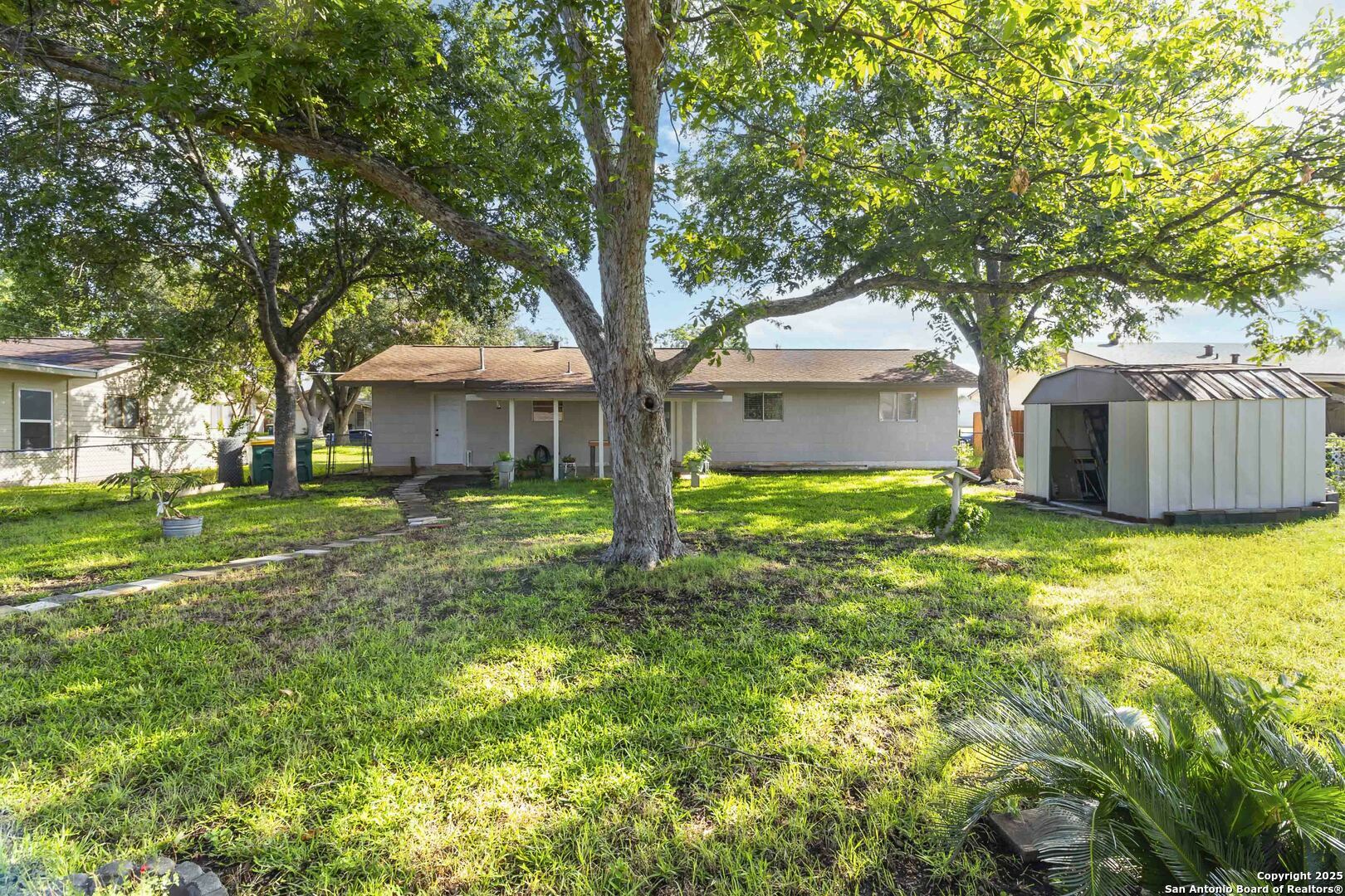 Property Photo: 211 Balboa TX 78148