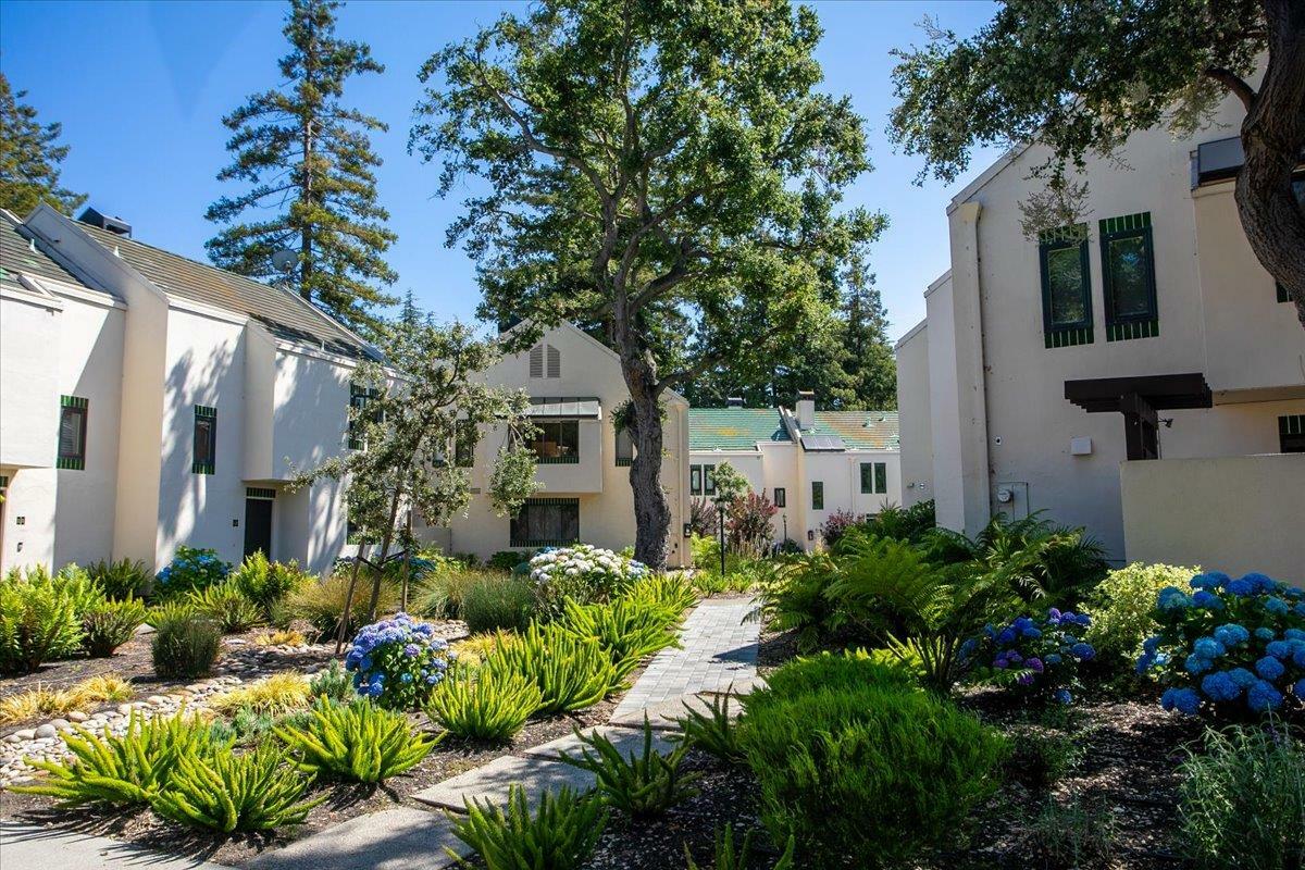 Property Photo: 181 Centre Street 25 CA 94041