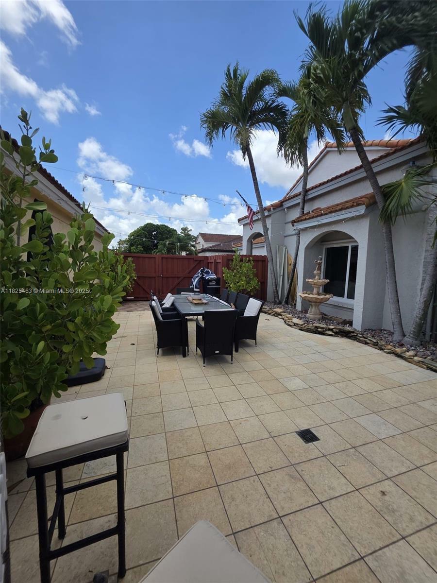 Property Photo: 8931 SW 5th St FL 33174