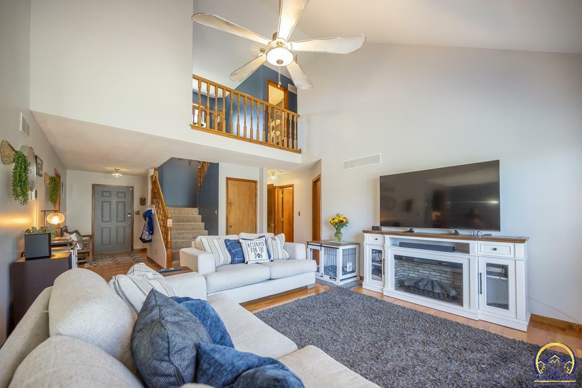Property Photo: 5634 SW 34th Ter KS 66614