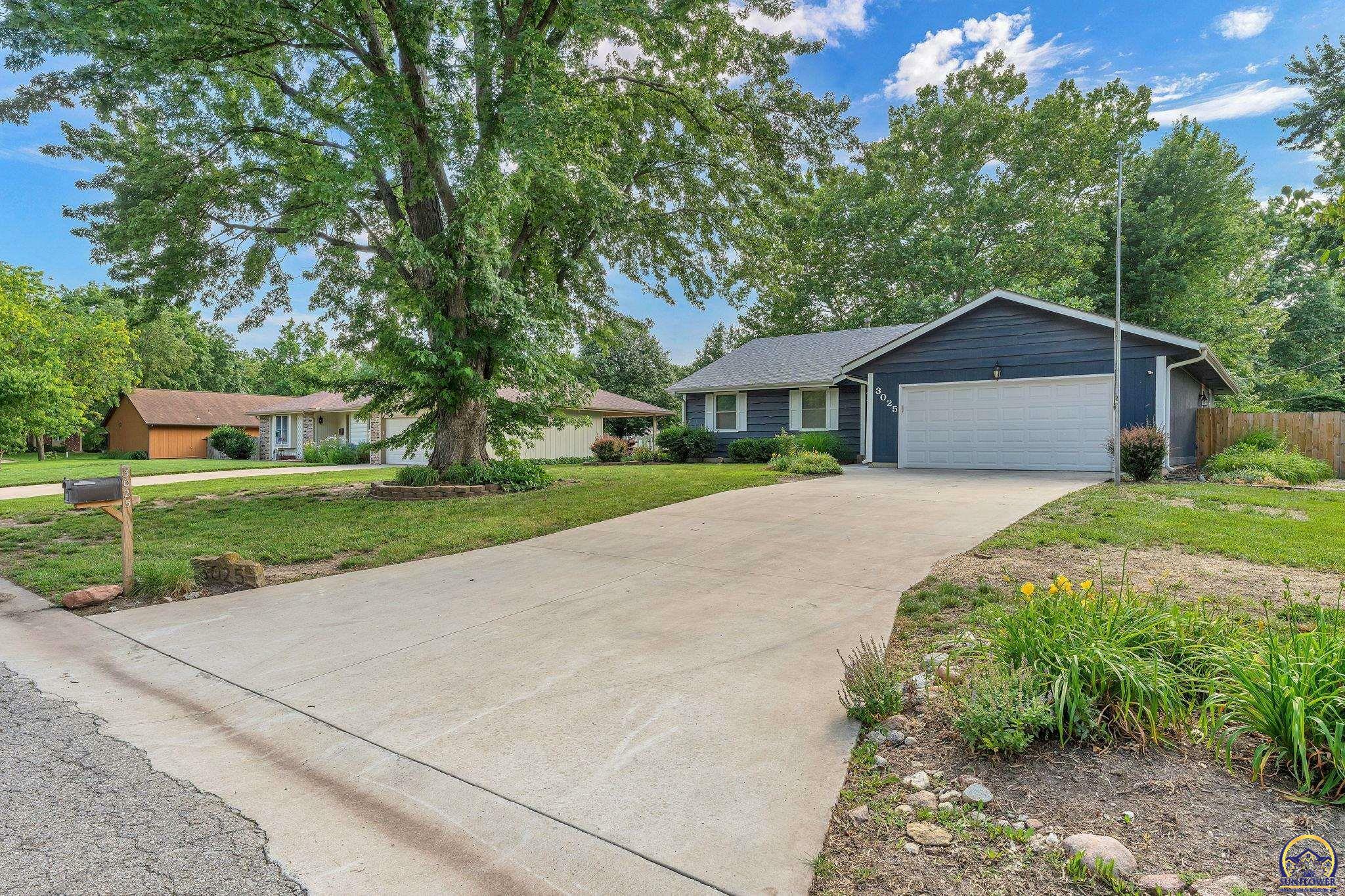 Property Photo: 3025 SW Lincolnshire Rd KS 66614