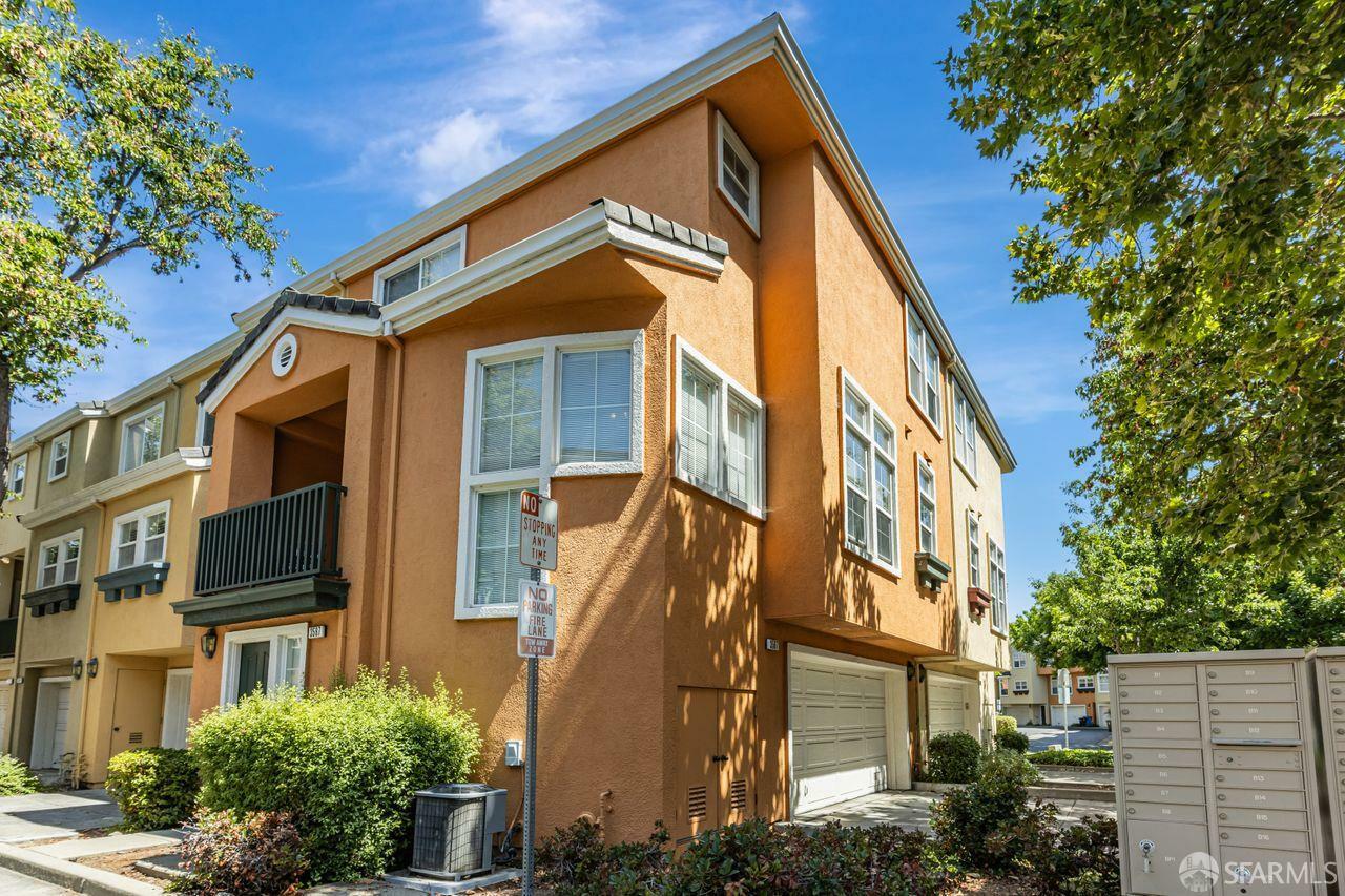 Property Photo: 3587 Fitzsimmons Common CA 94538