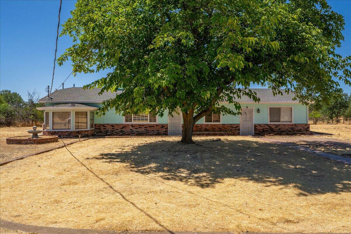 Property Photo: 19307 Davidson Lane CA 96007