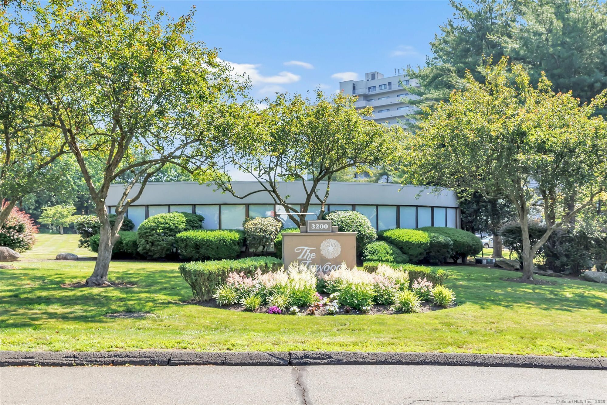 Property Photo:  3200 Park Avenue 6F1  CT 06604 