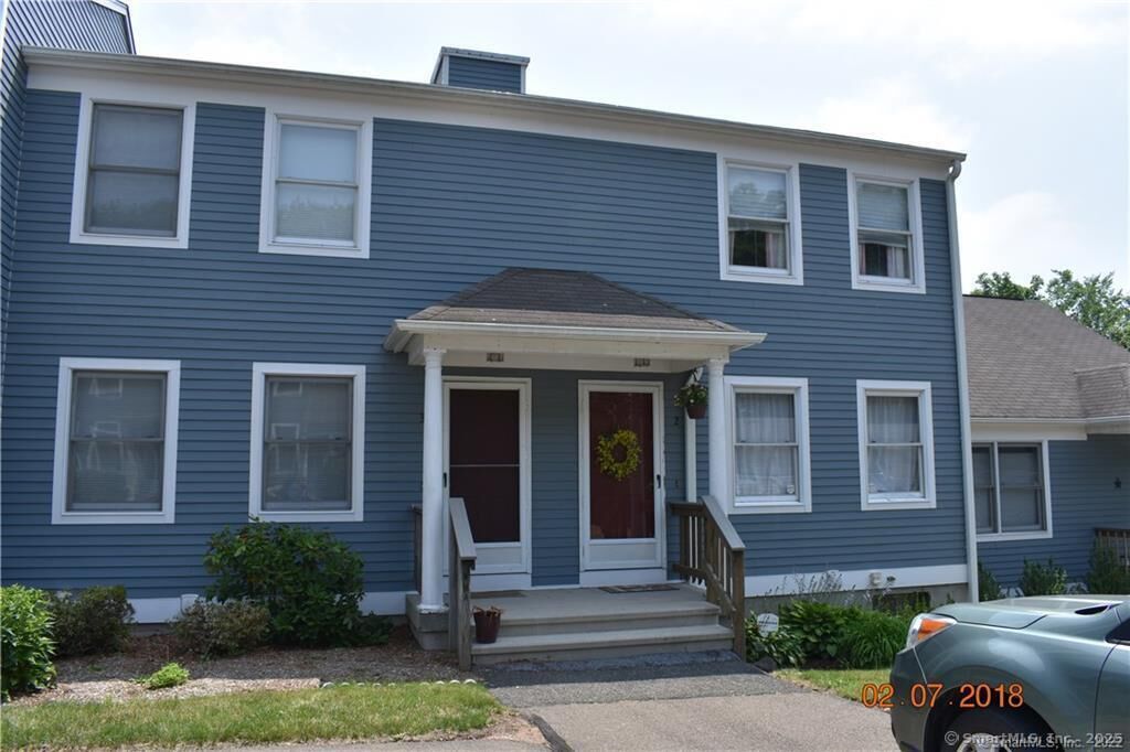 Property Photo:  2480 Whitney Avenue 2  CT 06518 